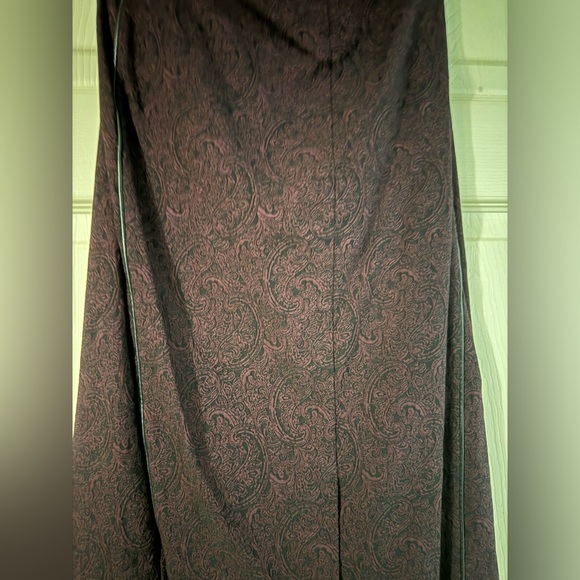 Burgundy paisley A line skirt with black accent lines. - Picture 3 of 3